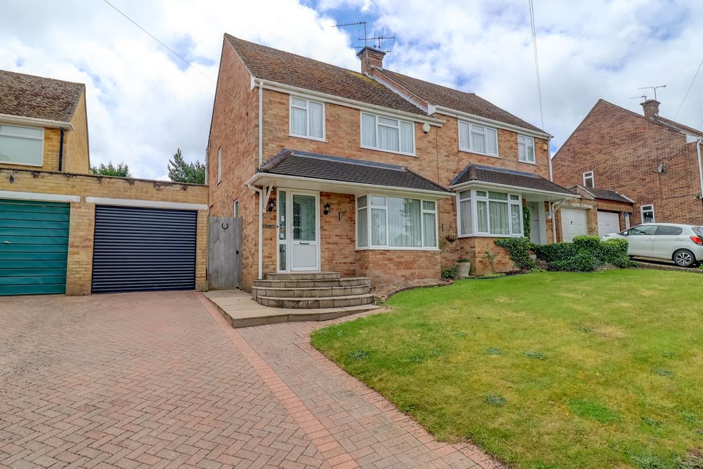 Property photo 1 of 17 Picture No. 01