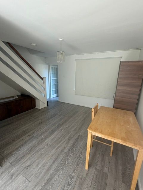 Property photo 2 of 9 Gallery
