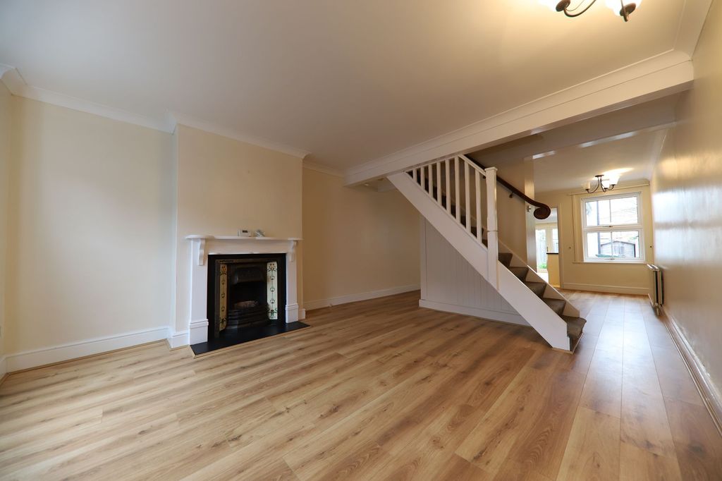 Property photo 3 of 12 Living_Dining