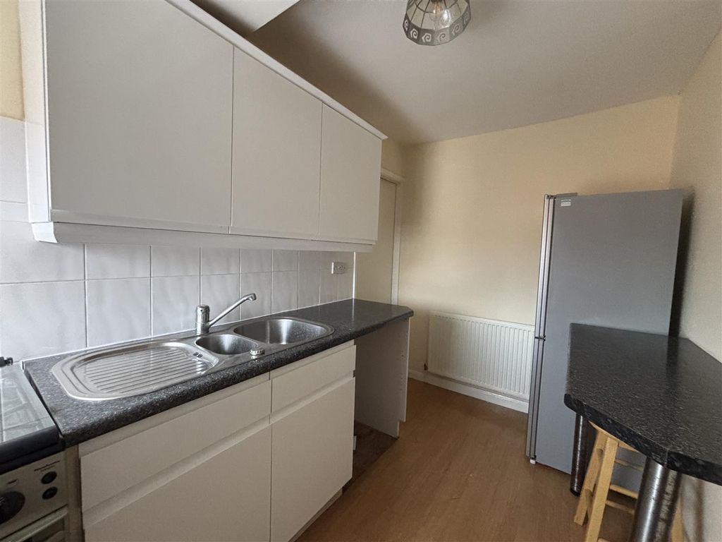 Additional image 4 of 2 bed flat to rentWrexham Street, Mold CH7