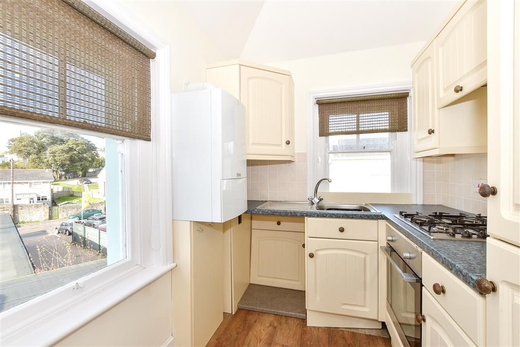 Property photo 1 of 6 Kitchen