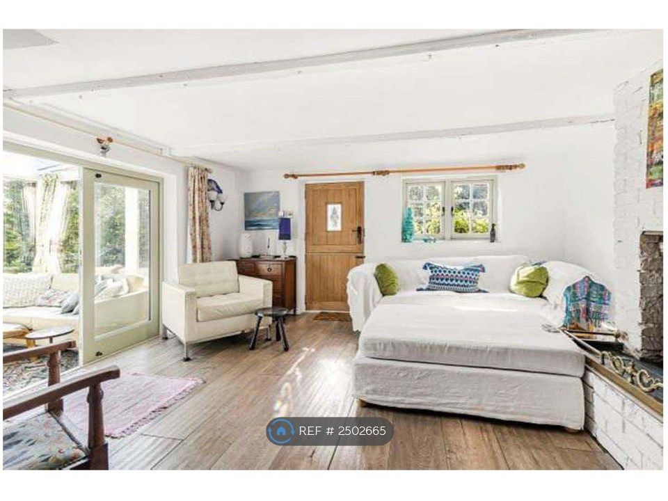 Property photo 3 of 14 Living/ Dining Room