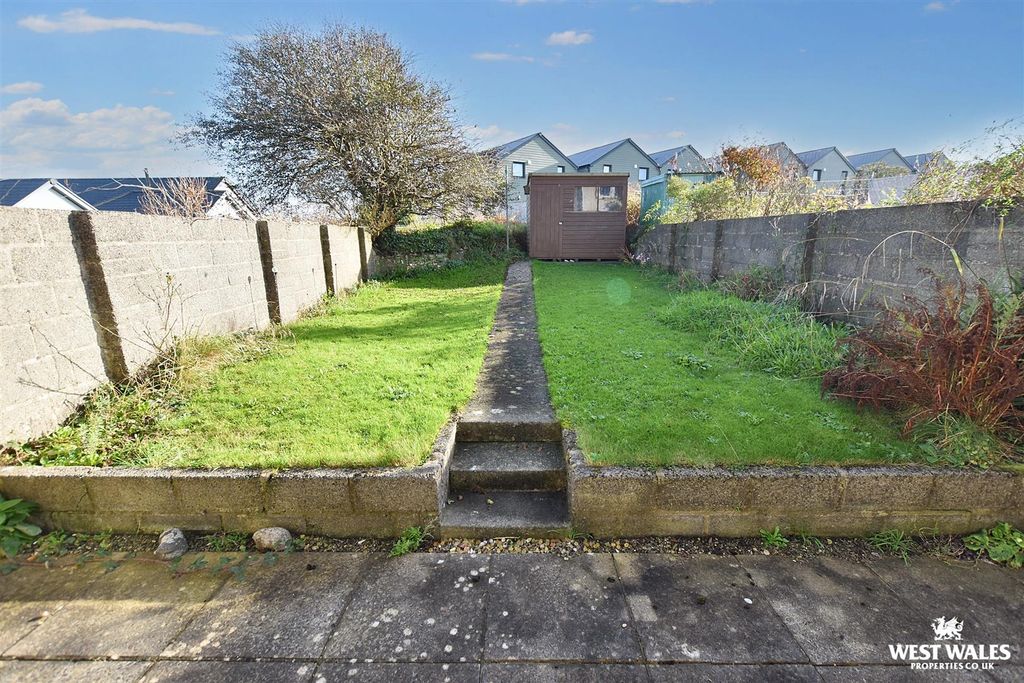 Property photo 2 of 15 4 (14).Jpg