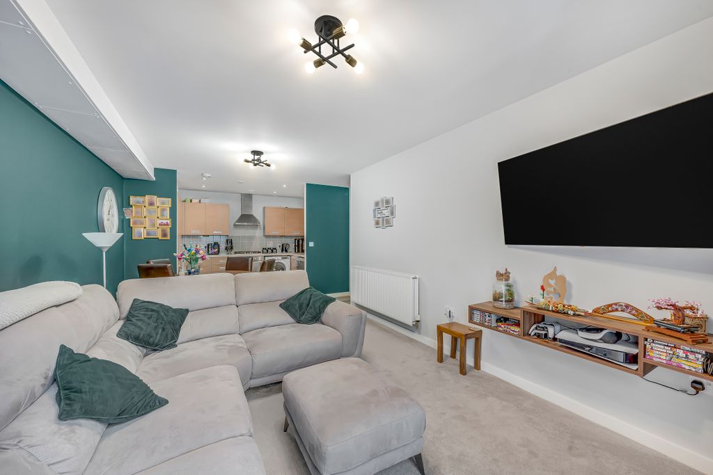Property photo 2 of 18