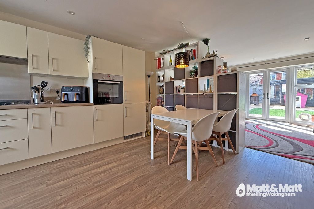 Property photo 2 of 9 4991075