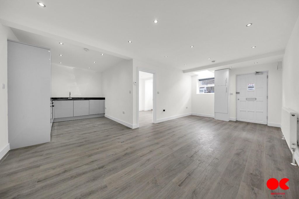 Property photo 2 of 14 _W6B1990.Jpg