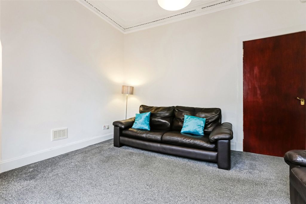 Property photo 3 of 21 Picture No. 15