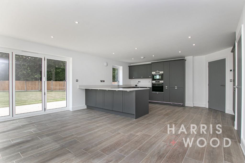 Property photo 2 of 50 3936972