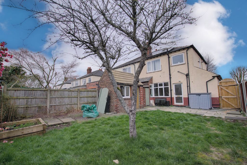 Property photo 3 of 15 3. Rear Aspect