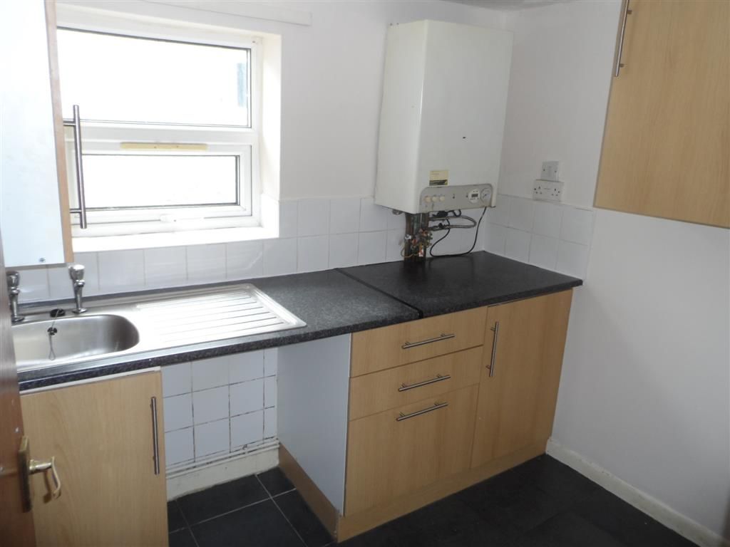 Property photo 2 of 5 Kitchen