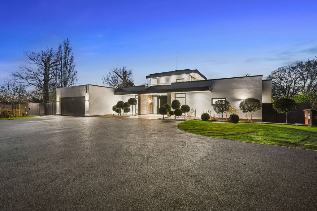 Property photo 1 of 30