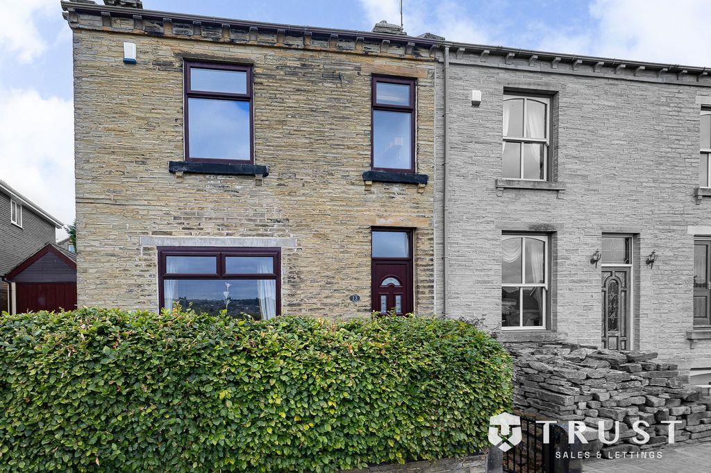 Property photo 1 of 33