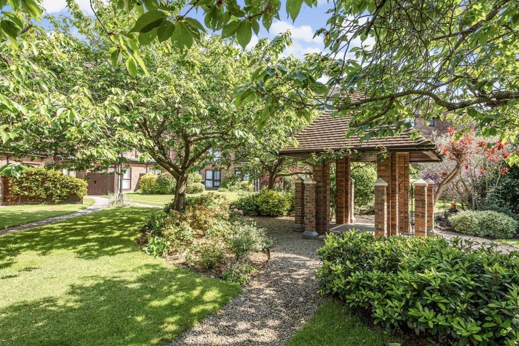 Property photo 3 of 20 Picture No. 28