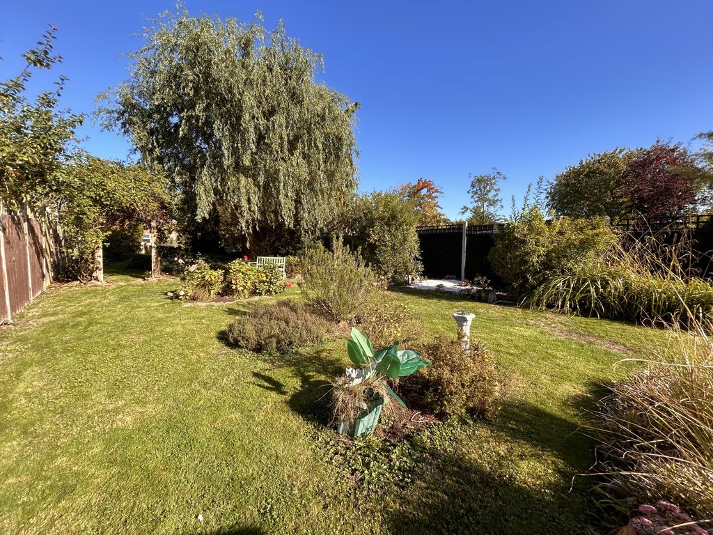 Property photo 2 of 20