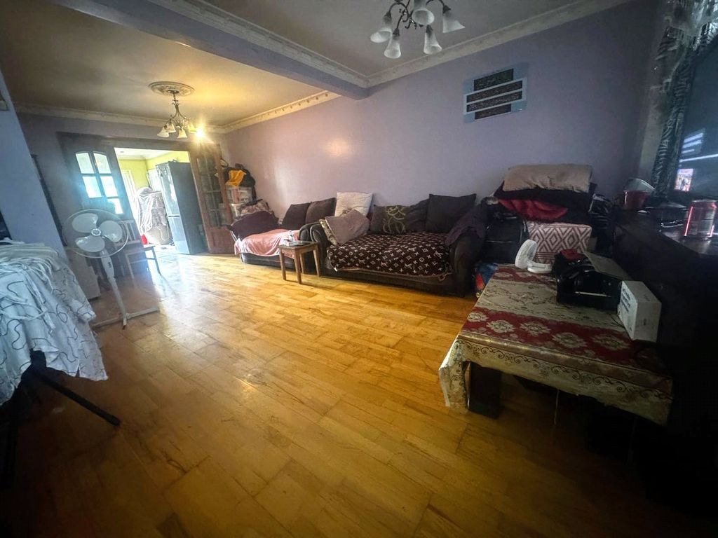 Property photo 2 of 5 Lounge