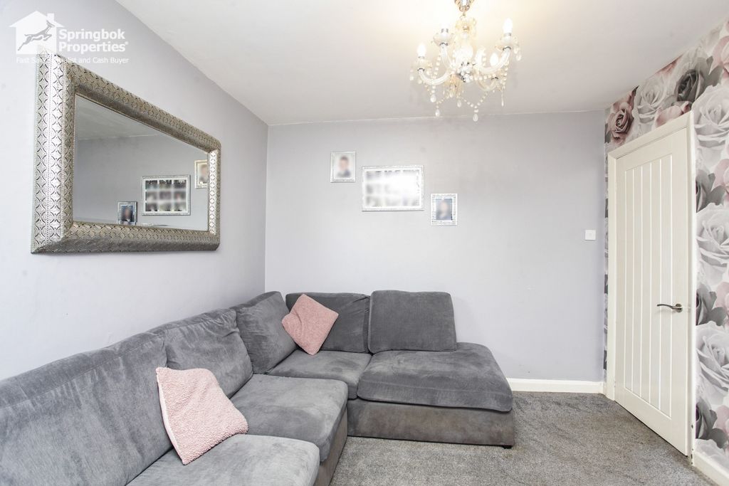 Property photo 3 of 17 2