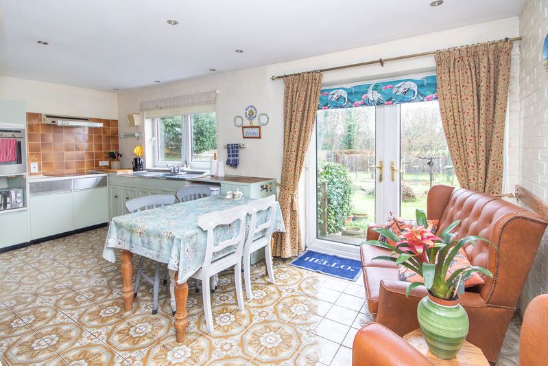 Property photo 3 of 14 Kitchen