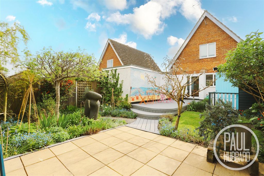 Property photo 2 of 18 Img_1058.Jpg