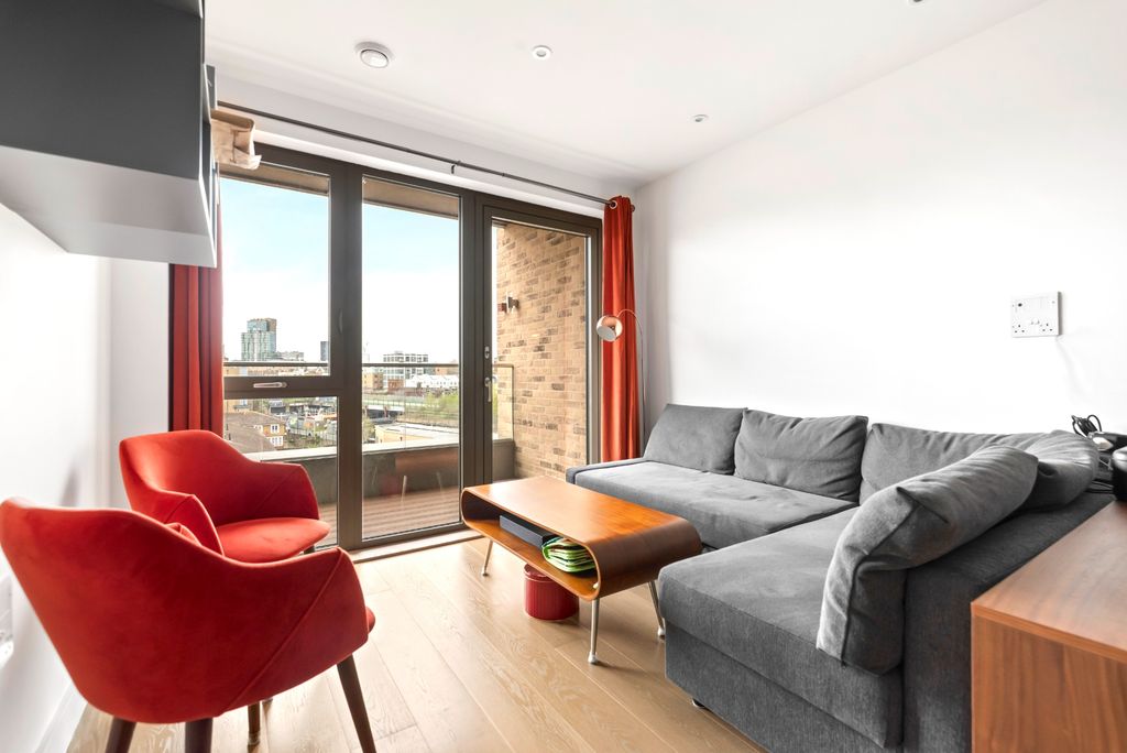 Property photo 2 of 24 Reception