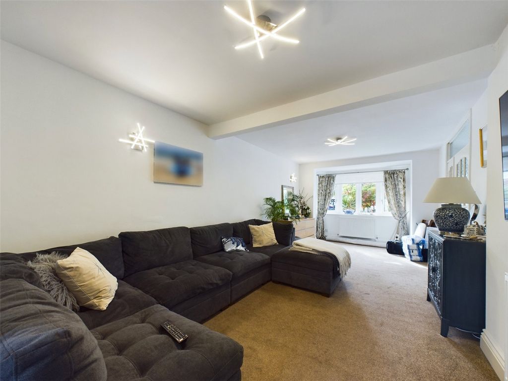 Property photo 2 of 19 Picture No. 50