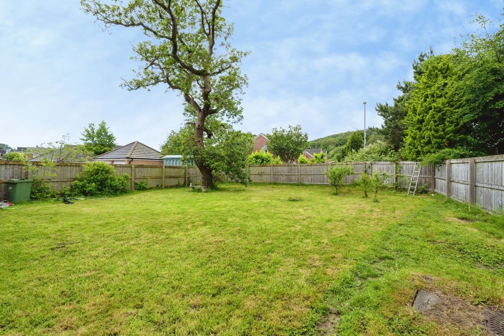 Property photo 3 of 28 Pbox-Img.Jpg