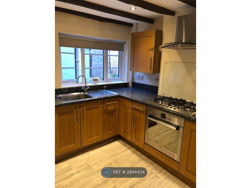 Property photo 2 of 6 Kitchen (Separate Utility)