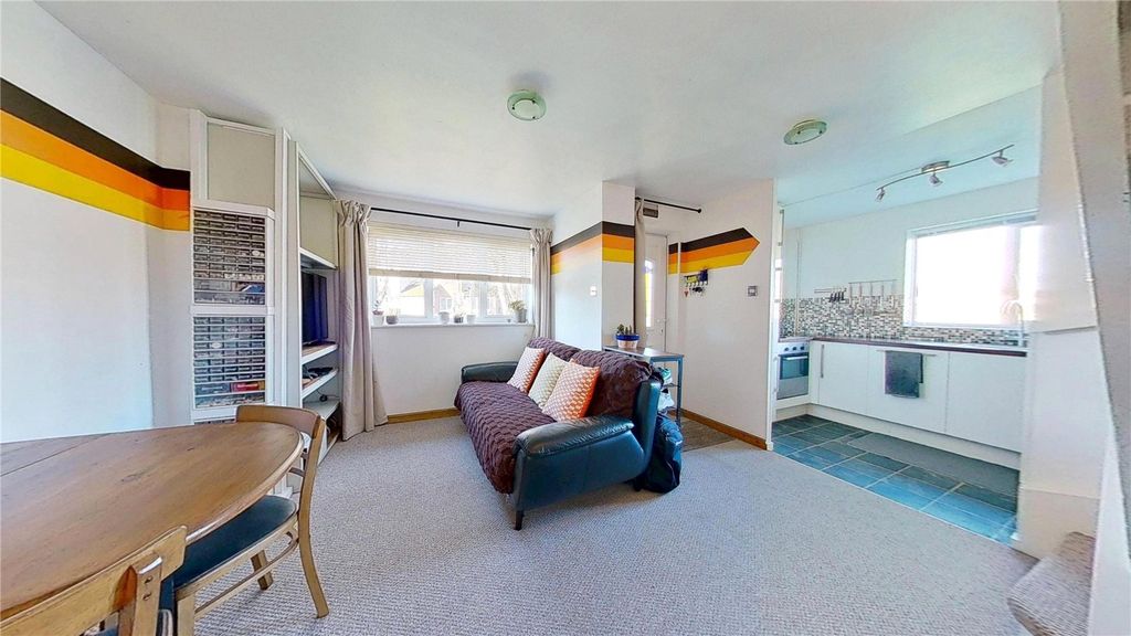 Property photo 3 of 10 Picture No. 06