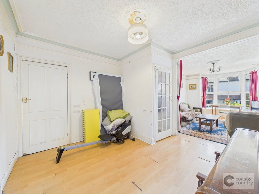 Property photo 3 of 22