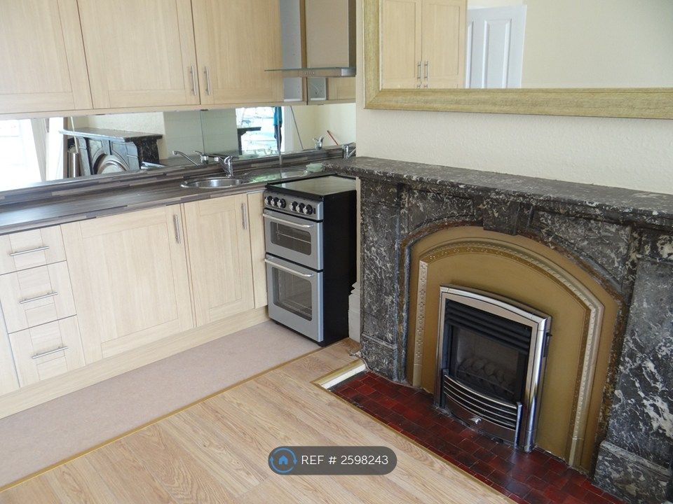 Property photo 3 of 8 The Kitchen