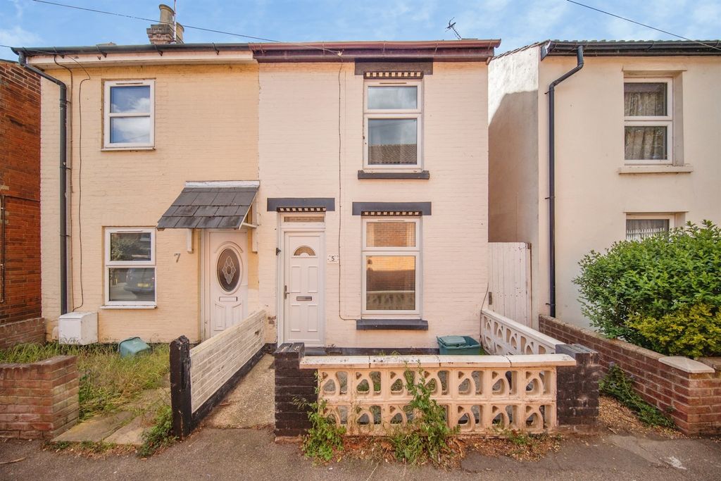 Property photo 1 of 18