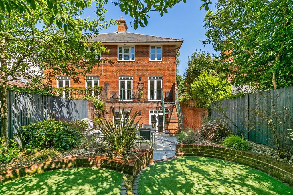 Property photo 1 of 15