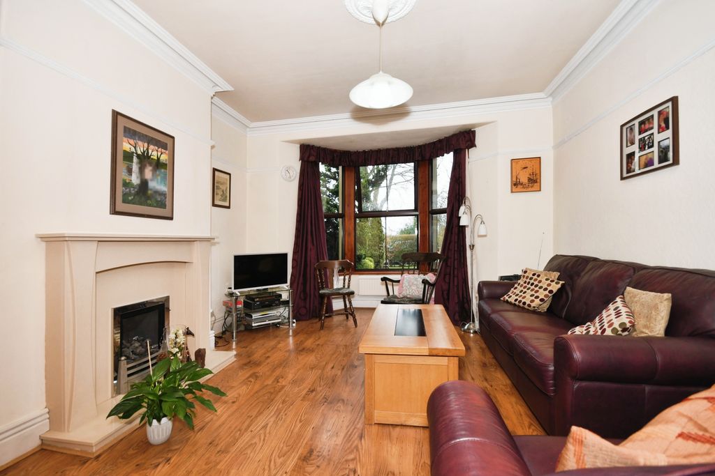 Property photo 3 of 18 Photography