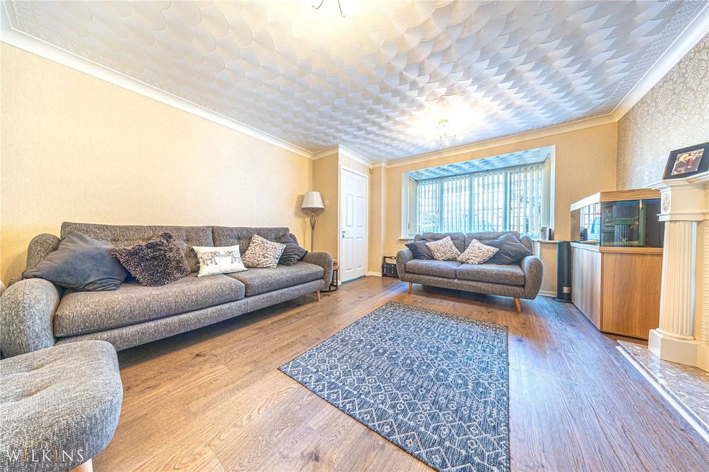 Property photo 3 of 38 Picture No. 02