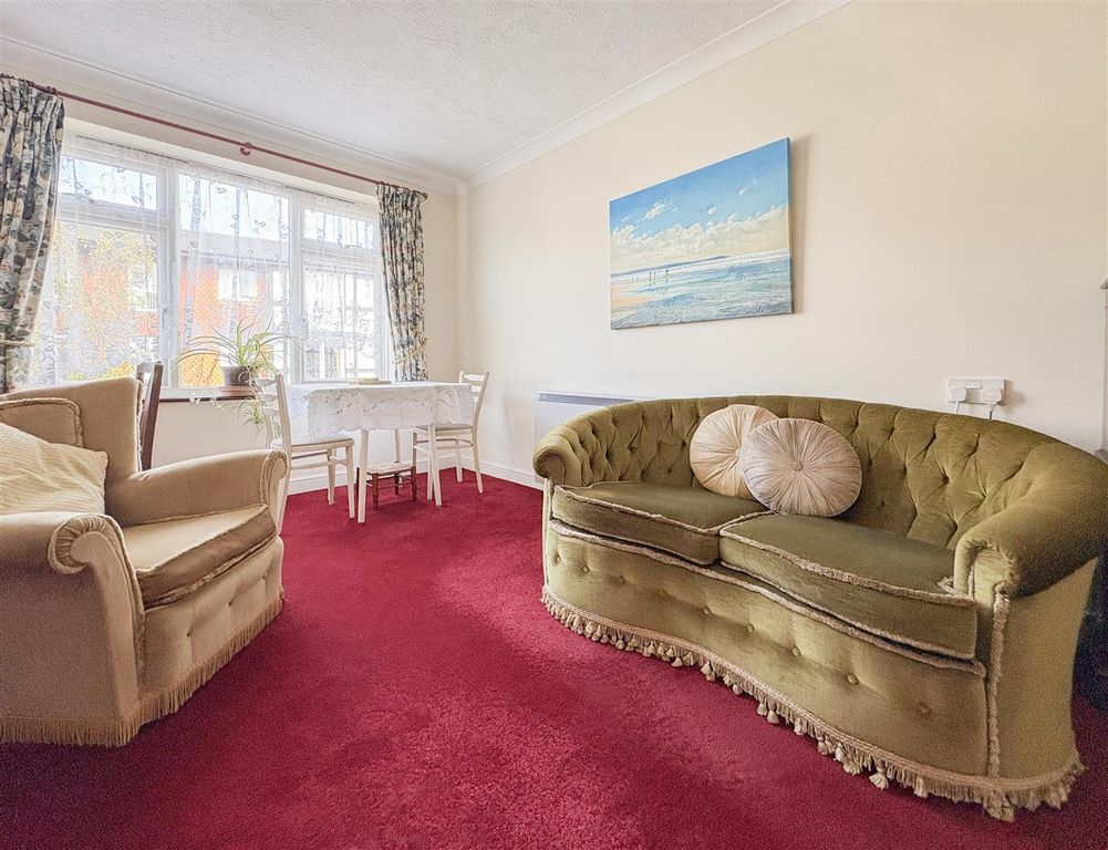 Property photo 2 of 13