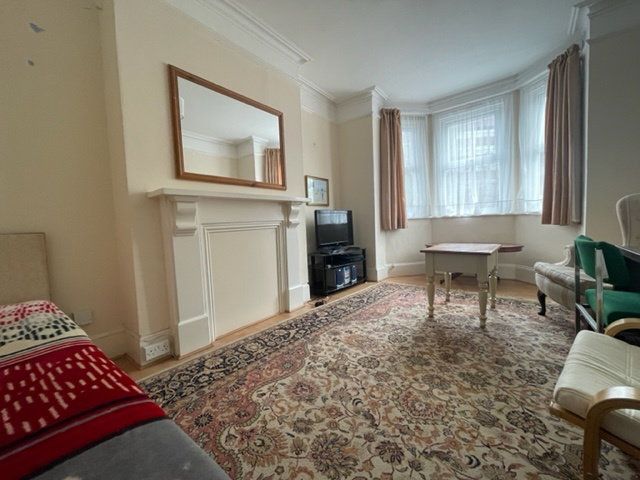 Property photo 3 of 6