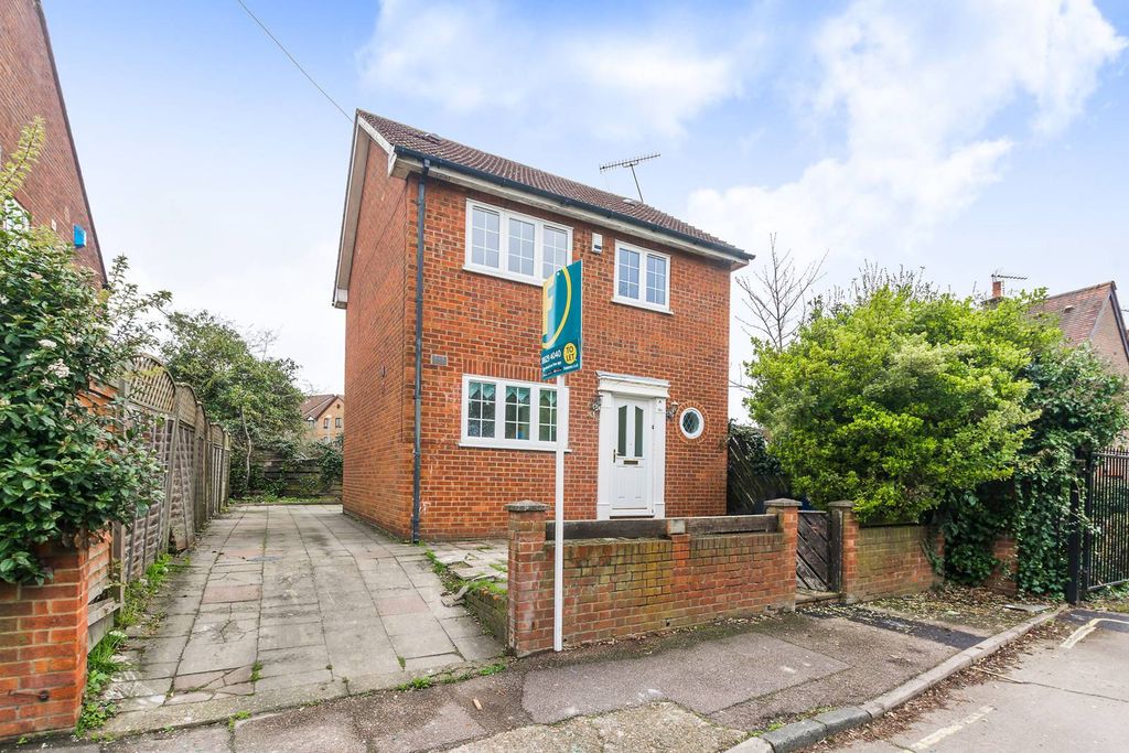 Property photo 1 of 11