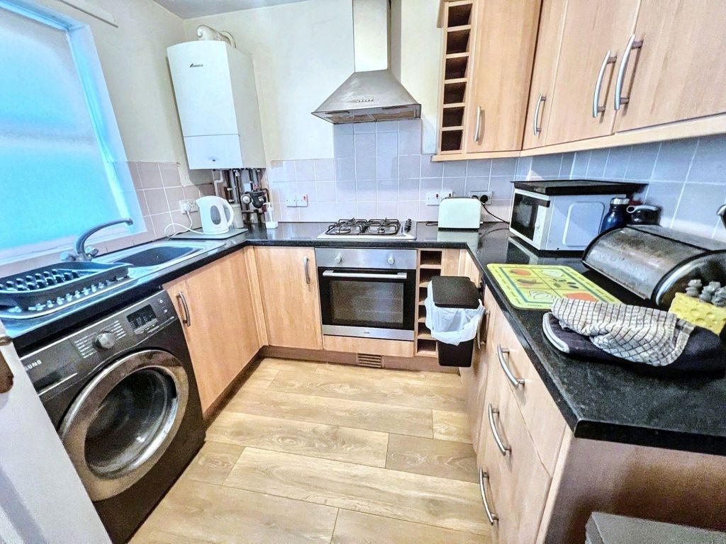 Property photo 2 of 7