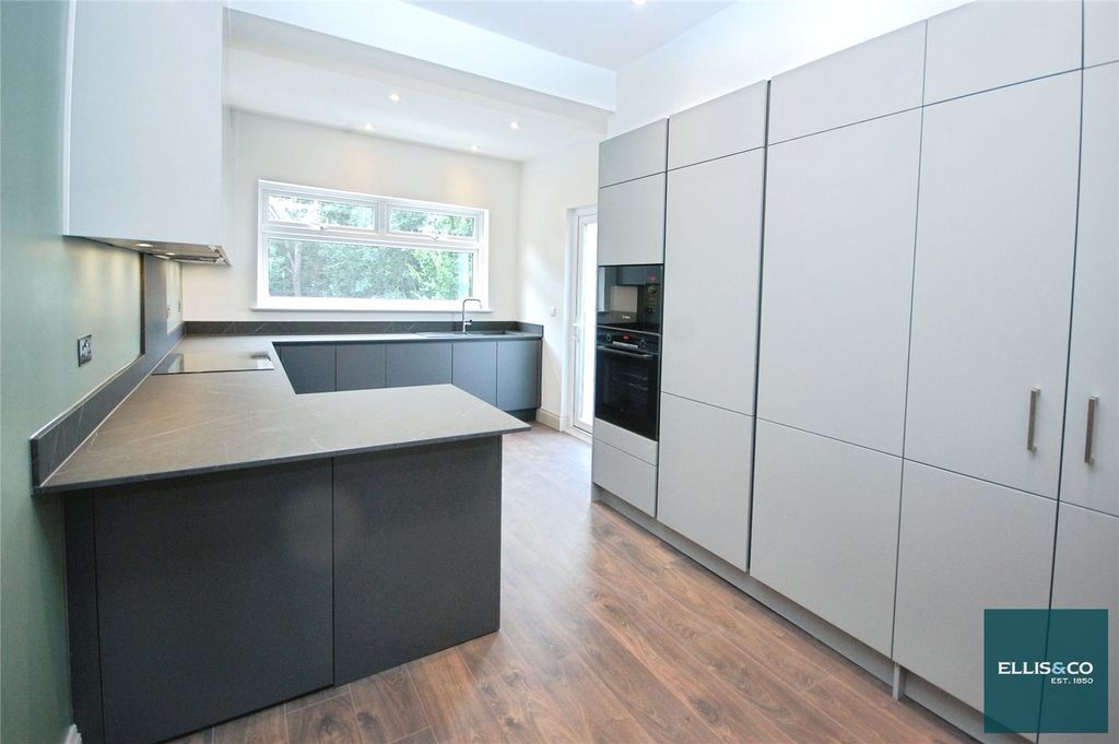 Property photo 3 of 12 Picture No. 40