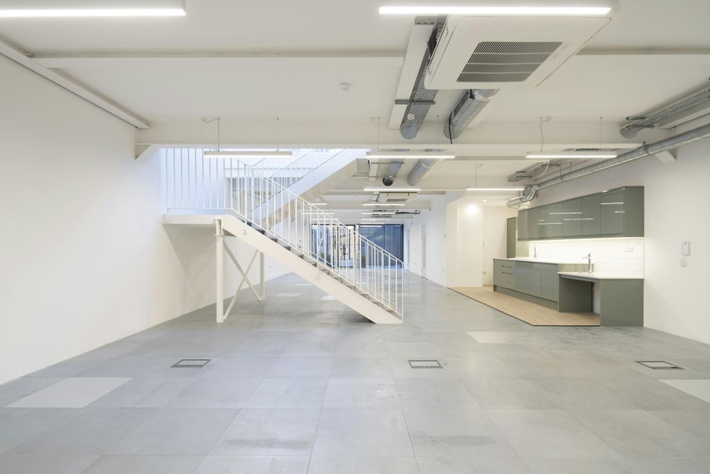 Property photo 3 of 9 Ground Floor