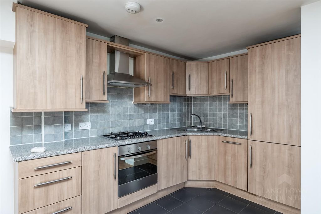 Property photo 3 of 9 0018.Jpg