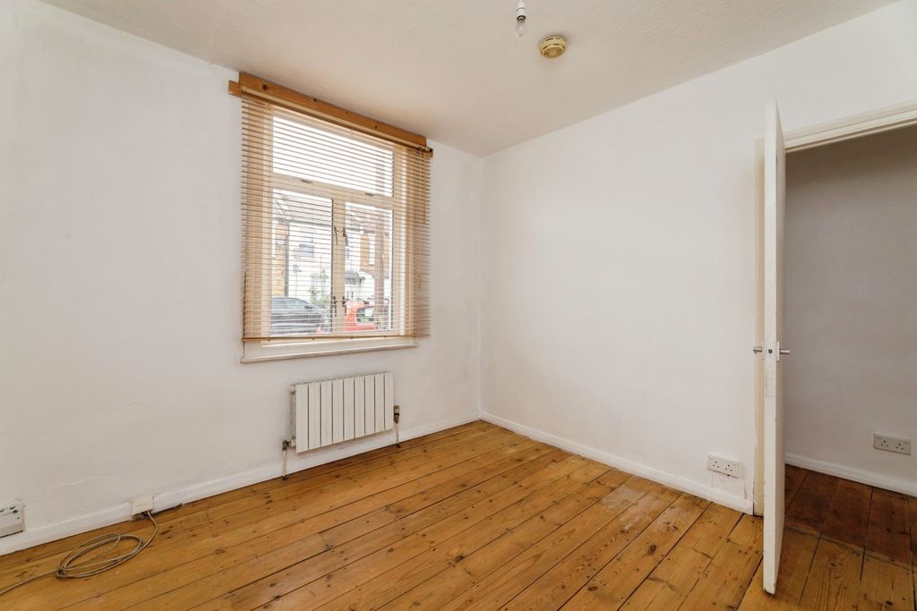 Property photo 3 of 14