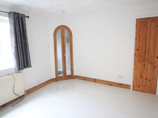 Property photo 3 of 30 Living Room
