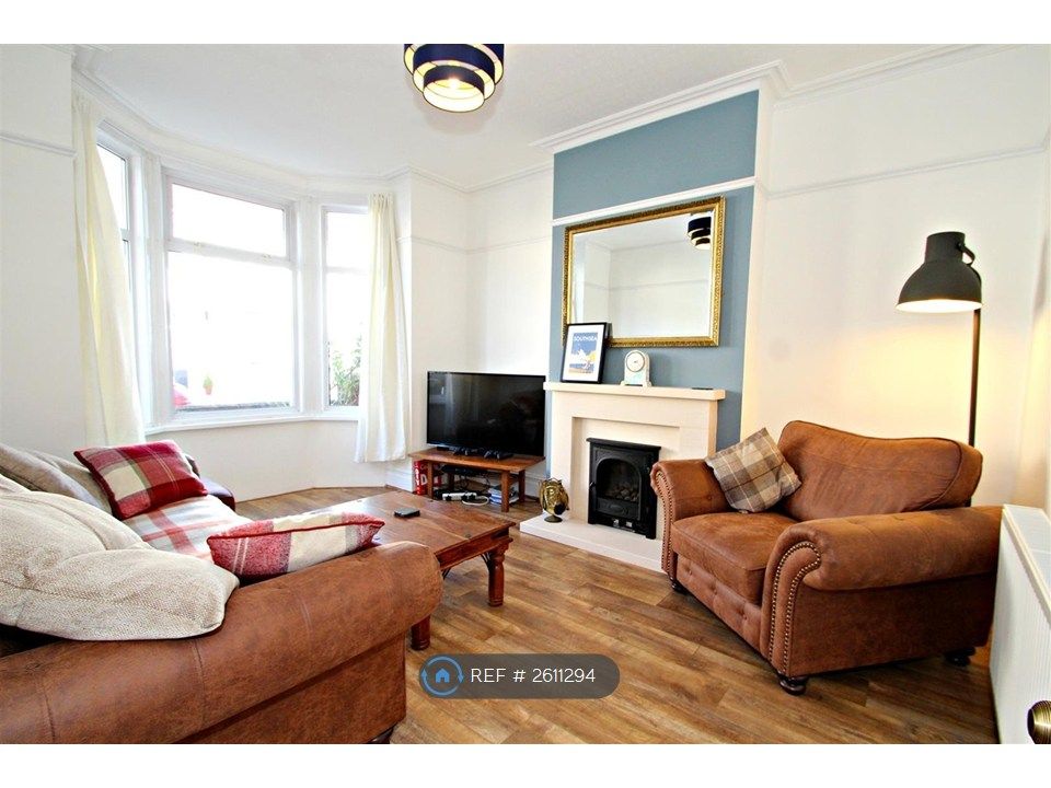 Property photo 3 of 12