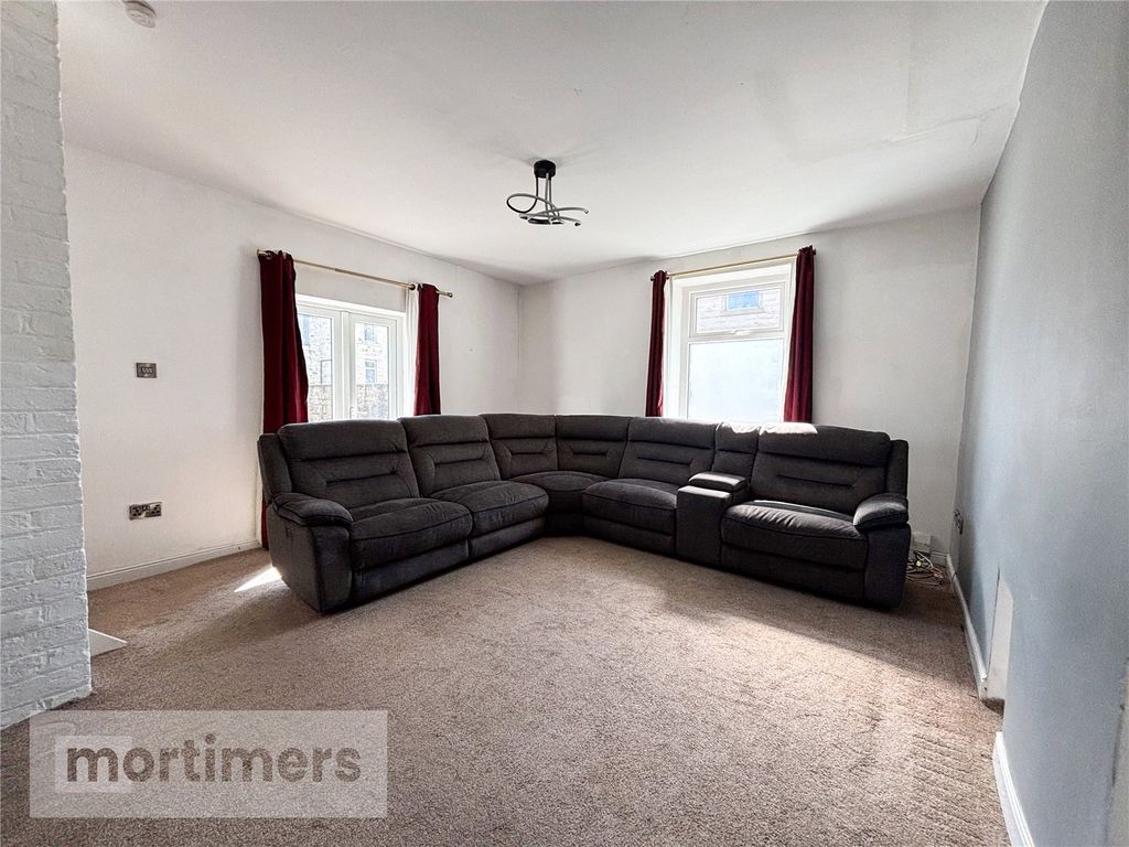 Property photo 3 of 22 Living Room