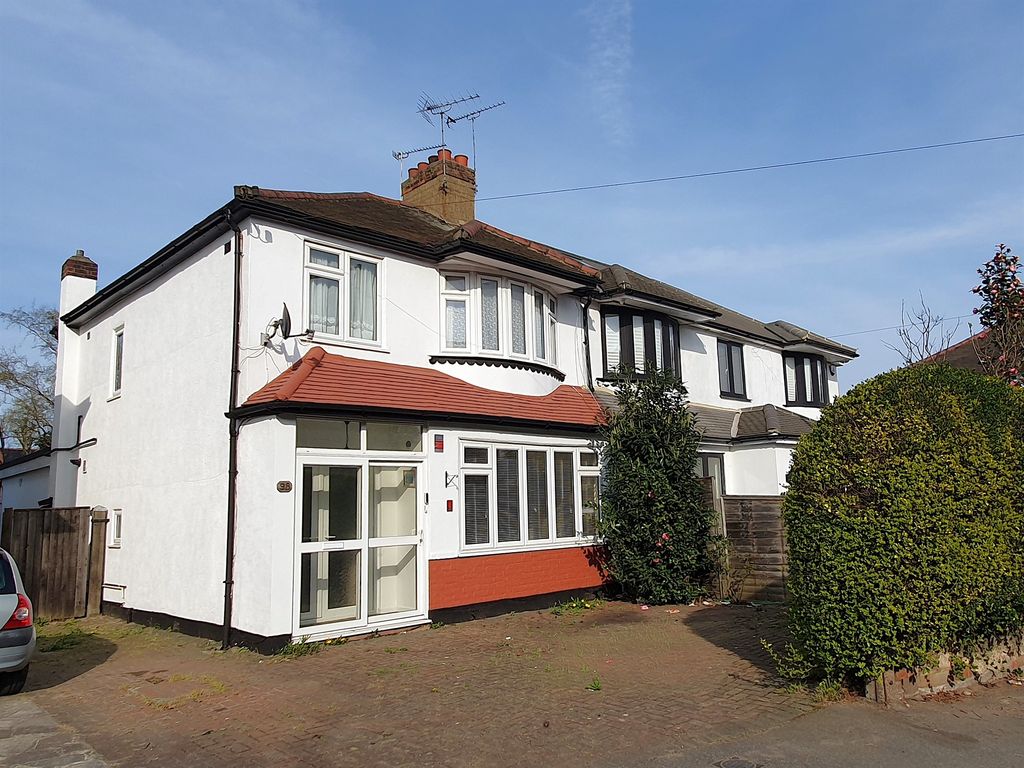 Property photo 1 of 11