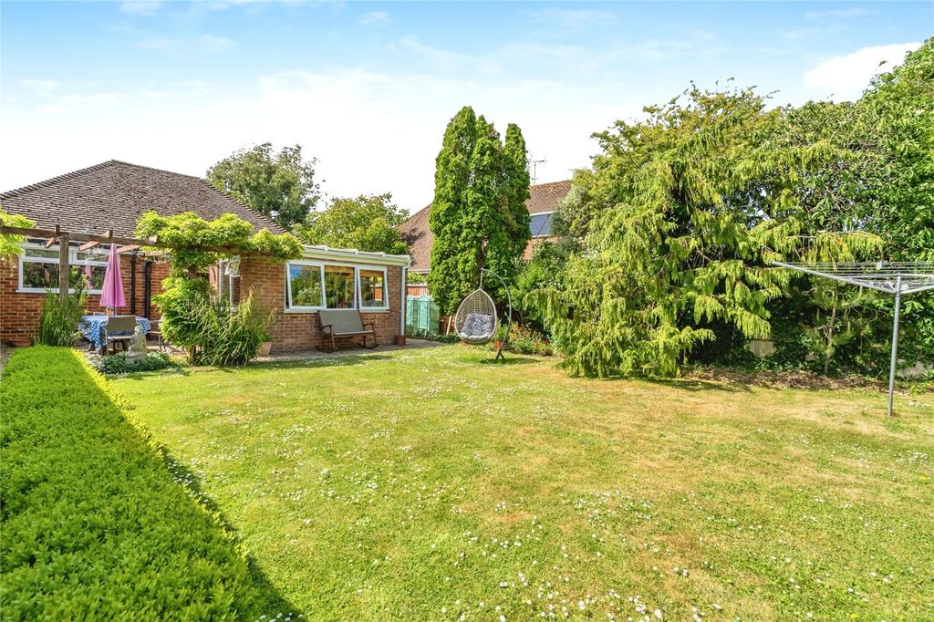 Property photo 2 of 19 Picture No. 32