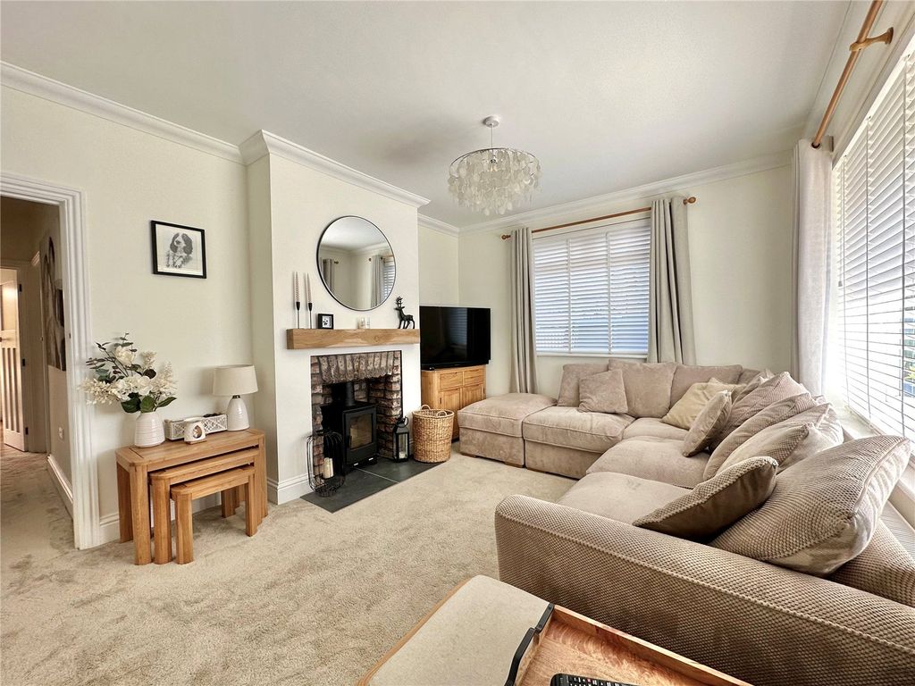 Property photo 2 of 31 Picture No. 32