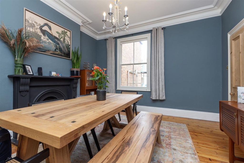 Additional image 6 of 4 bed town house for salePierremont Crescent, Darlington DL3