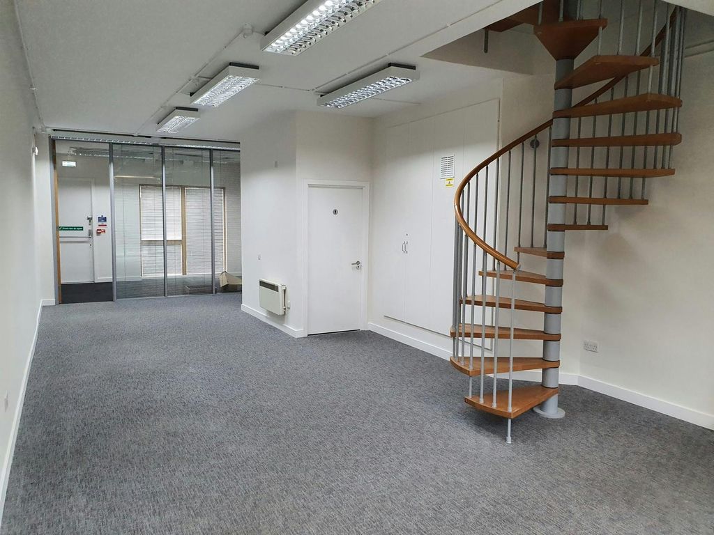 Property photo 3 of 5 Office 2.Jpg