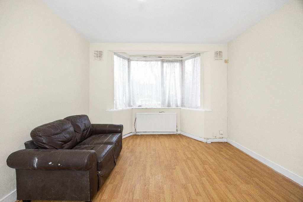 Property photo 2 of 11 2653524